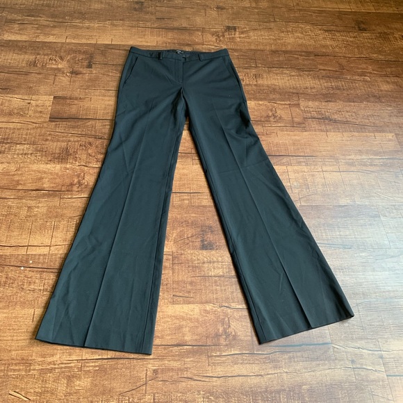 Theory size 6 flare bottom plain front wool pants